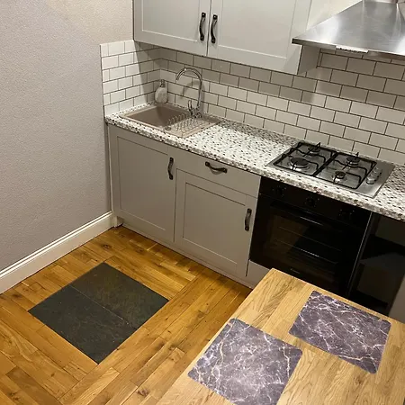 Apartamentas - Zalia Pusis *