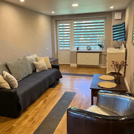 Apartamentas - Zalia Pusis *